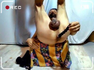 Locked Slave Exposed Fucktoy Dirty Body Writing Fucks Himself With Dildo In Gay Ass - hotmovs.com