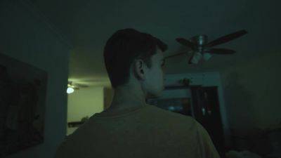 Ethan Sinns and Sam Ledger in a torrid Gay Sex Scene - drtuber.com