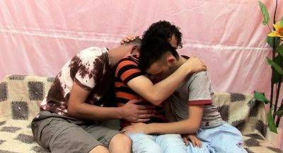 Horny gay likes sucking jock and taking a jock bareback - drtuber.com