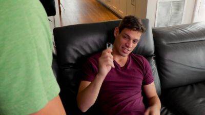 Amateur gay stepbrother bareback fucked - drtuber.com