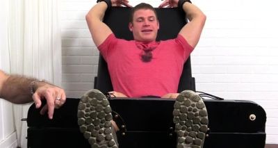 Needy arse gay boyz in scenes of real foot fetish sex play - drtuber.com