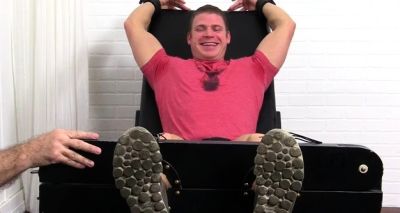 Needy arse gay boyz in scenes of real foot fetish sex play - drtuber.com