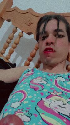 Bicha gay travesti brincando com a pica - Menina trans - drtvid.com