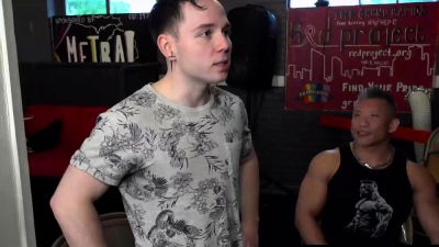 Horny Gays Threeway Loves Bareback - drtuber.com