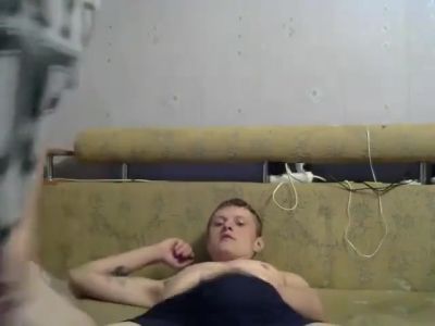 A Delicious Gay Web-cam - hclips.com