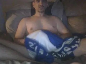 Gay sex chat with Brian_27 - camgaychat.com - Britain