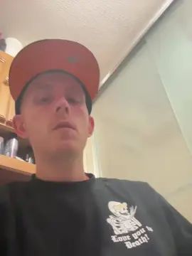 Gay sex chat with Bwc4pussy420 - camgaychat.com - Britain