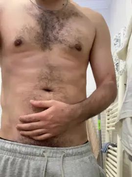 Gay sex chat with Georgee23 - camgaychat.com - Britain