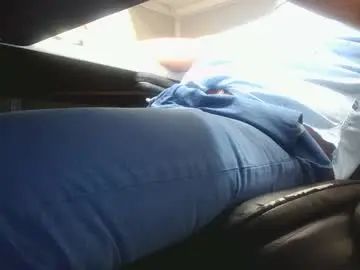 Gay sex chat with gardensman_561 - camgaychat.com