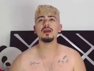 Gay sex chat with jackxxx32 - camgaychat.com