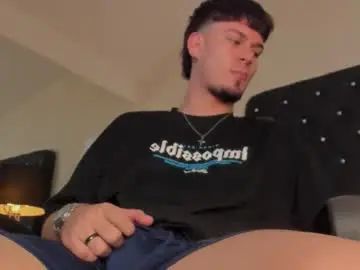Gay sex chat with liam_thunder_ - camgaychat.com - Britain