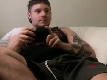 Gay sex chat with eskol212 - camgaychat.com - Britain