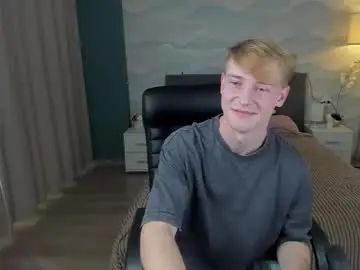 Gay sex chat with cole_gold - camgaychat.com - Britain