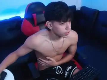 Gay sex chat with sebas_pretty - camgaychat.com - Britain