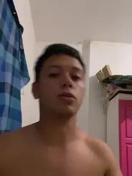 Gay sex chat with Leomessi9 - camgaychat.com - Spain