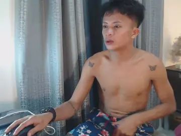 Gay sex chat with itzzmee_kirk - camgaychat.com - Britain
