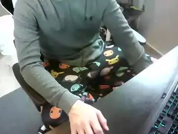 Gay sex chat with babyface603592 - camgaychat.com - Britain