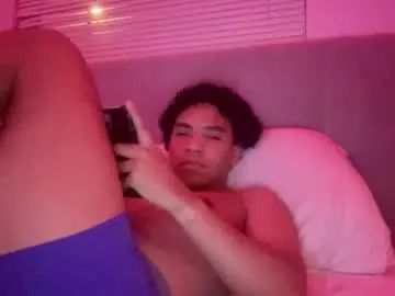 Gay sex chat with brownpanamanian - camgaychat.com - Britain