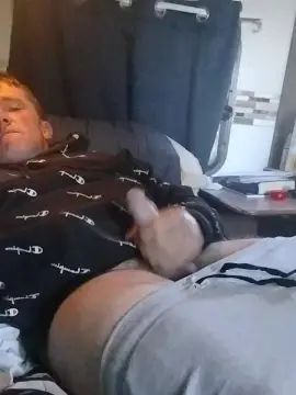 Gay sex chat with Madadamlee38 - camgaychat.com - Britain