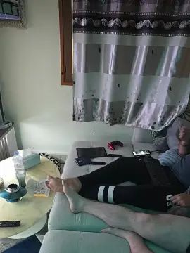 Gay sex chat with lesnormands - camgaychat.com - France