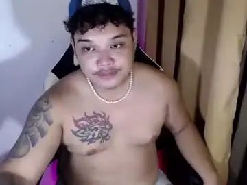 Gay sex chat with urmilky_shooterxx - camgaychat.com - Britain