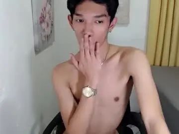 Gay sex chat with urasian_john20 - camgaychat.com - Britain