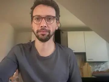 Gay sex chat with sexyleo8282 - camgaychat.com - Britain