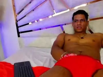 Gay sex chat with mike_pearl - camgaychat.com - Britain