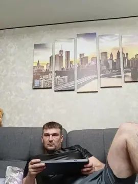 Gay sex chat with hugoBorz86 - camgaychat.com - Russia