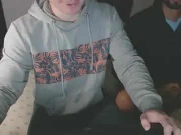 Gay sex chat with juanes2028 - camgaychat.com - Britain