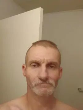 Gay sex chat with Bassman15s - camgaychat.com - Britain