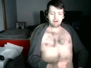Gay sex chat with noturaverage8 - camgaychat.com - Britain