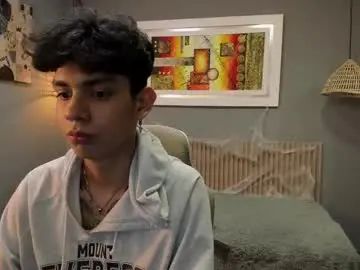 Gay sex chat with jeander186 - camgaychat.com