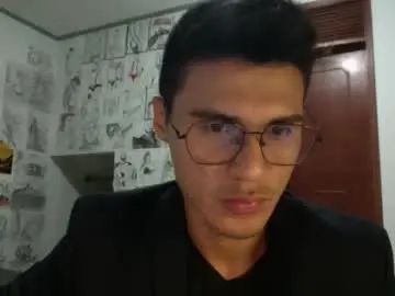 Gay sex chat with alan_eross - camgaychat.com - Britain