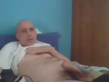 Gay sex chat with alexroma82fun - camgaychat.com - Italy