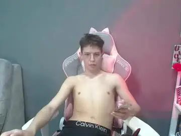 Gay sex chat with krytsevv - camgaychat.com - Russia