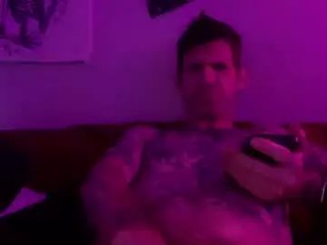 Gay sex chat with reeeves2 - camgaychat.com - Britain