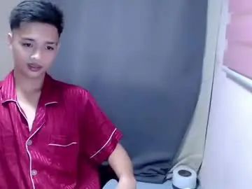 Gay sex chat with urtwinkjinwoo - camgaychat.com - Britain