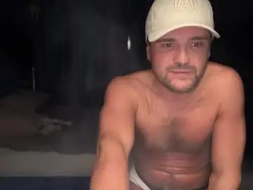 Gay sex chat with amicus2306 - camgaychat.com - Britain