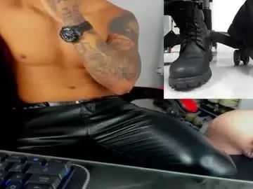 Gay sex chat with master_vip1 - camgaychat.com - Spain