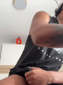 Gay sex chat with Iker229 - camgaychat.com - Spain