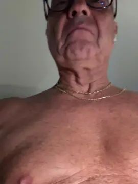 Gay sex chat with EnzoItalian - camgaychat.com - Spain