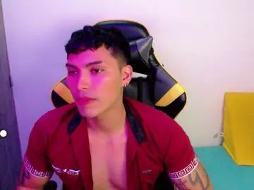 Gay sex chat with Maynow_666 - camgaychat.com - Britain