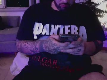 Gay sex chat with xyoungtattooedx - camgaychat.com - Britain