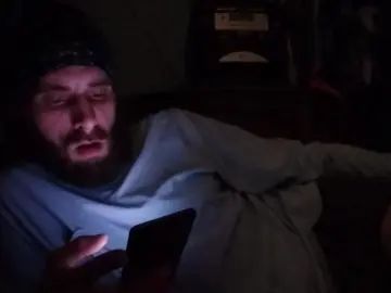 Gay sex chat with brabbit32 - camgaychat.com - Britain