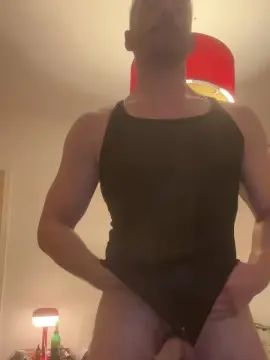 Gay sex chat with pigster_berlin - camgaychat.com - Germany