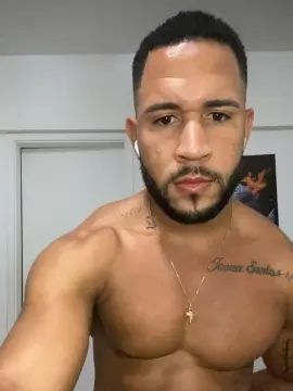 Gay sex chat with Malvador02 - camgaychat.com - Portugal