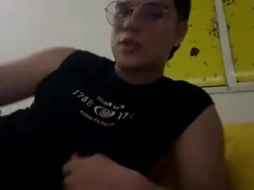 Gay sex chat with adan___tyler - camgaychat.com - Britain