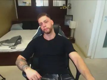 Gay sex chat with SageTroy - camgaychat.com - Britain