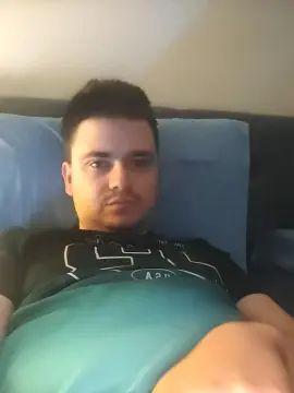 Gay sex chat with sexyslavewhore4 - camgaychat.com - Britain